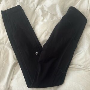 black lululemon leggings with pockets 28’ size 4